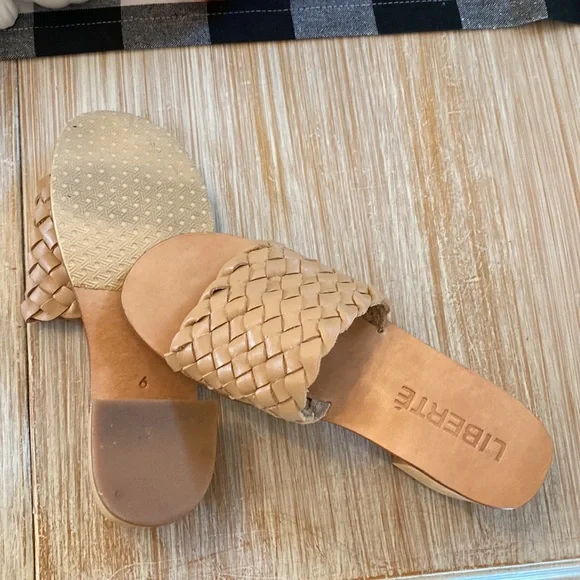 Liberte size 6 sandal - Picture 7 of 15